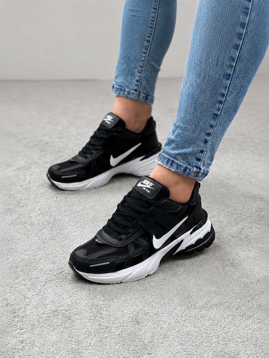 کفش کتونی نایک (nike)v2k سایز 41 تا 45