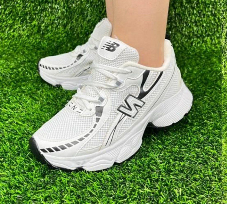 کفش کتونی نیو بالانس زنانه از 37 تا 40